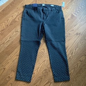 Signature Skinny Ankle Pants